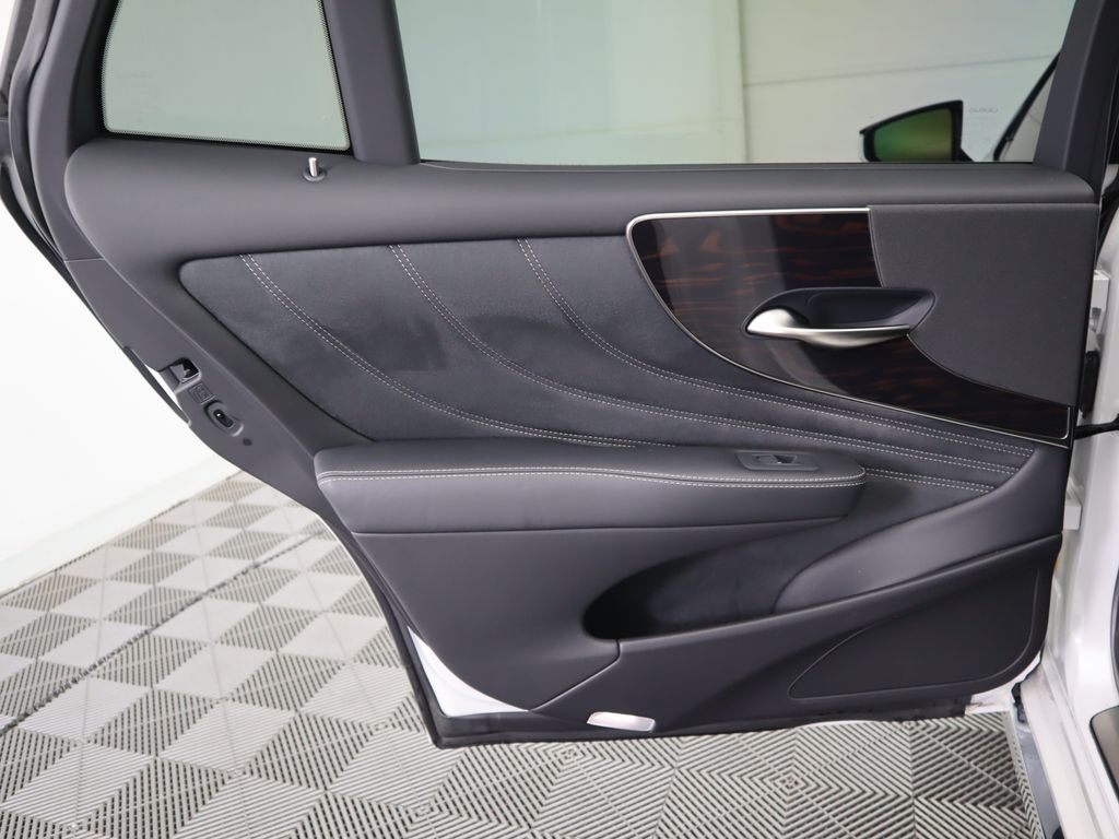 Thumbnail: 2023 Lexus LS - 26