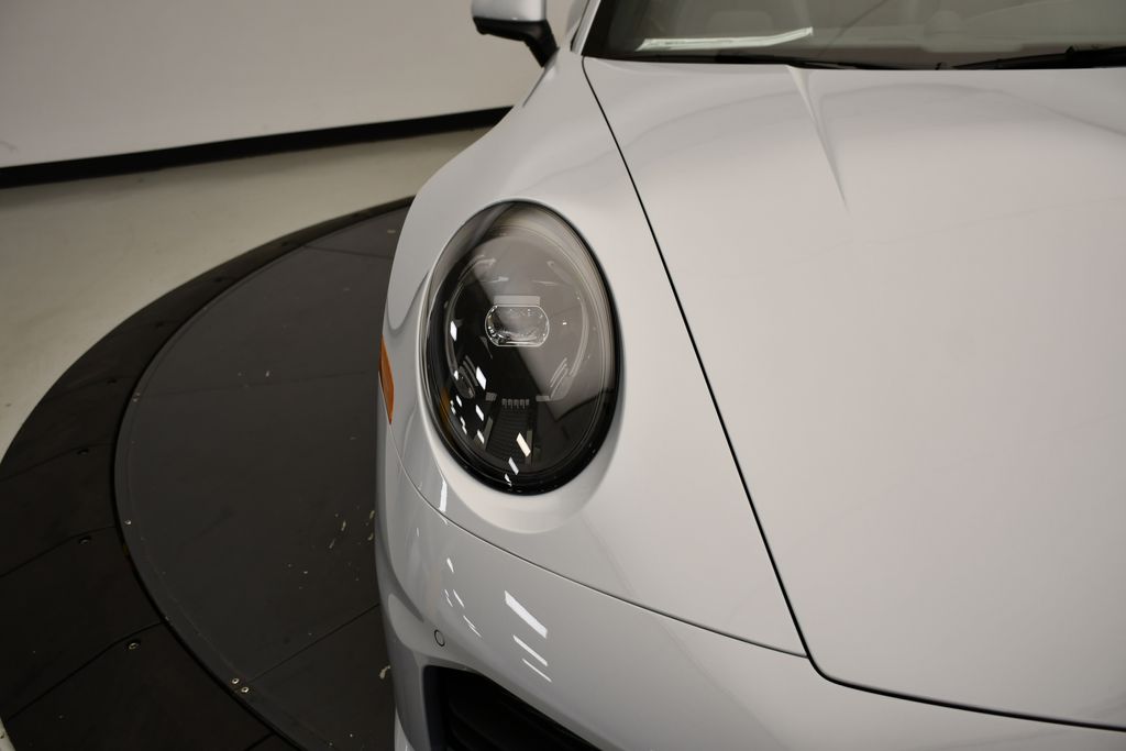 Thumbnail: 2026 Porsche 911 - 22