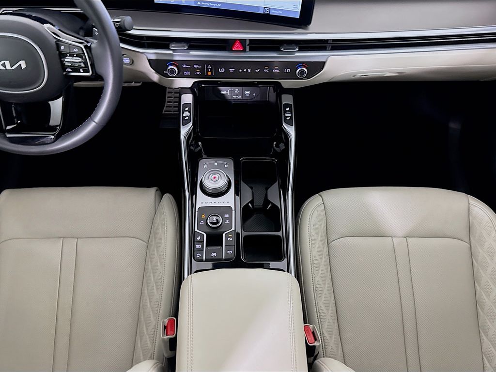 Thumbnail: 2025 Kia Sorento - 17