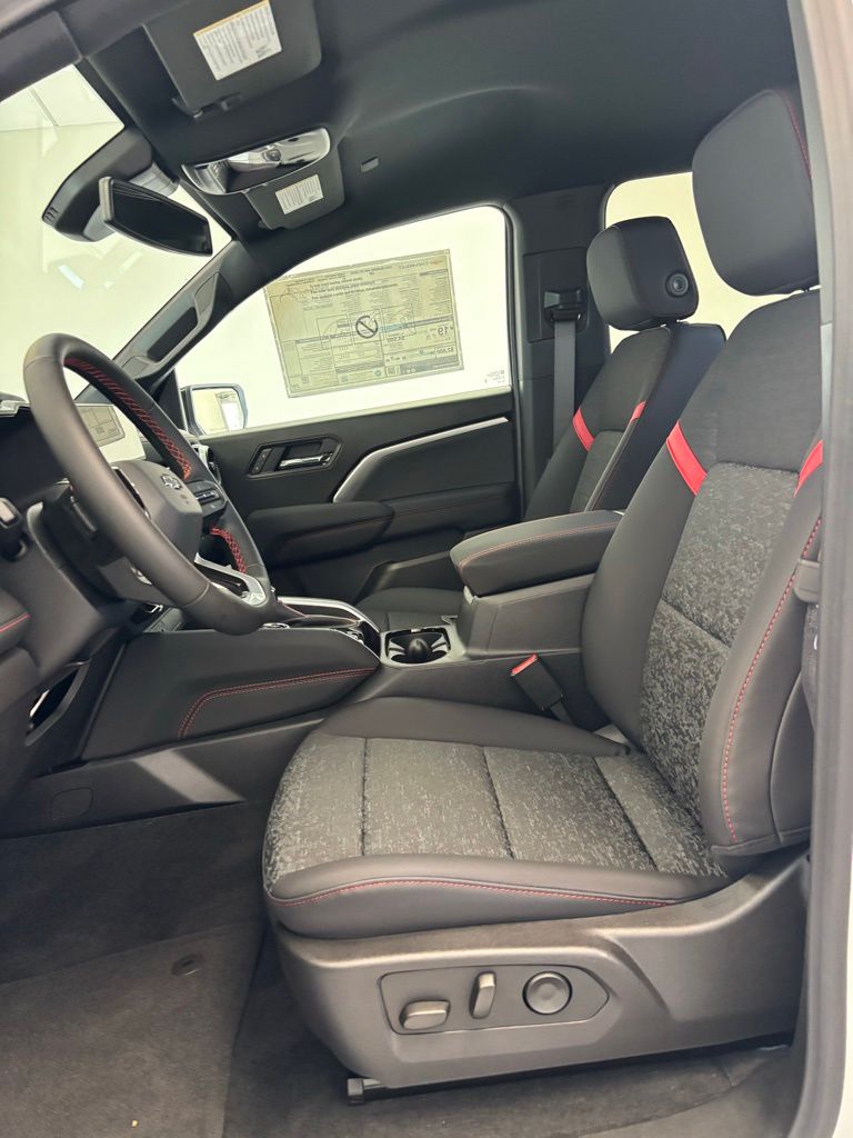 2026 Chevrolet Colorado Z71 - Photo 10
