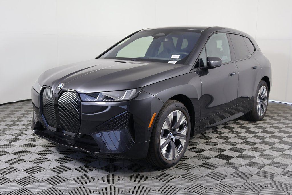 Thumbnail: 2026 BMW iX - 1