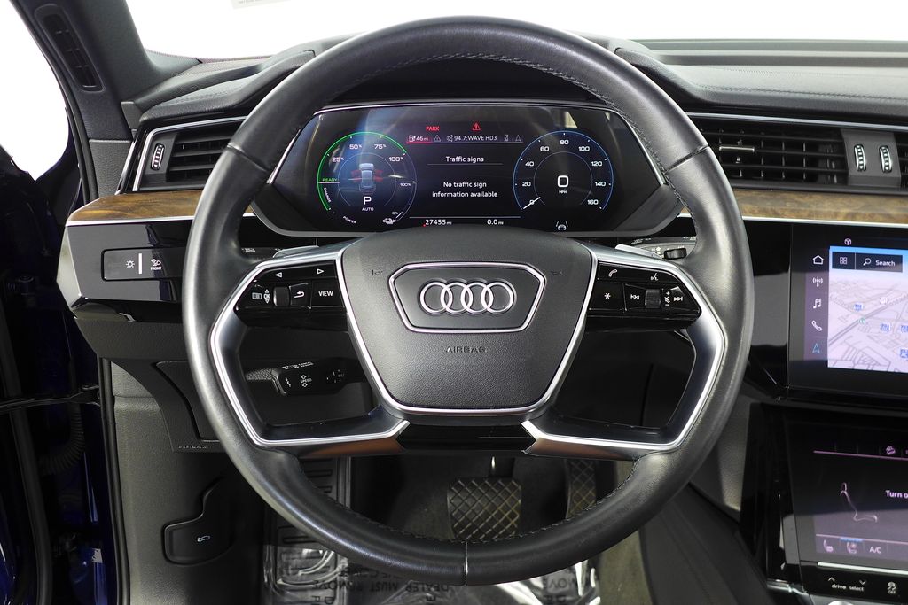 Thumbnail: 2022 Audi e-tron - 27