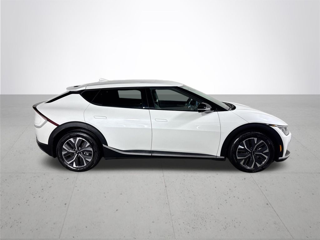 2024 Kia EV6 Light