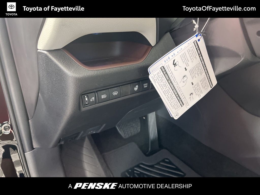 Thumbnail: 2025 Toyota RAV4 - 23