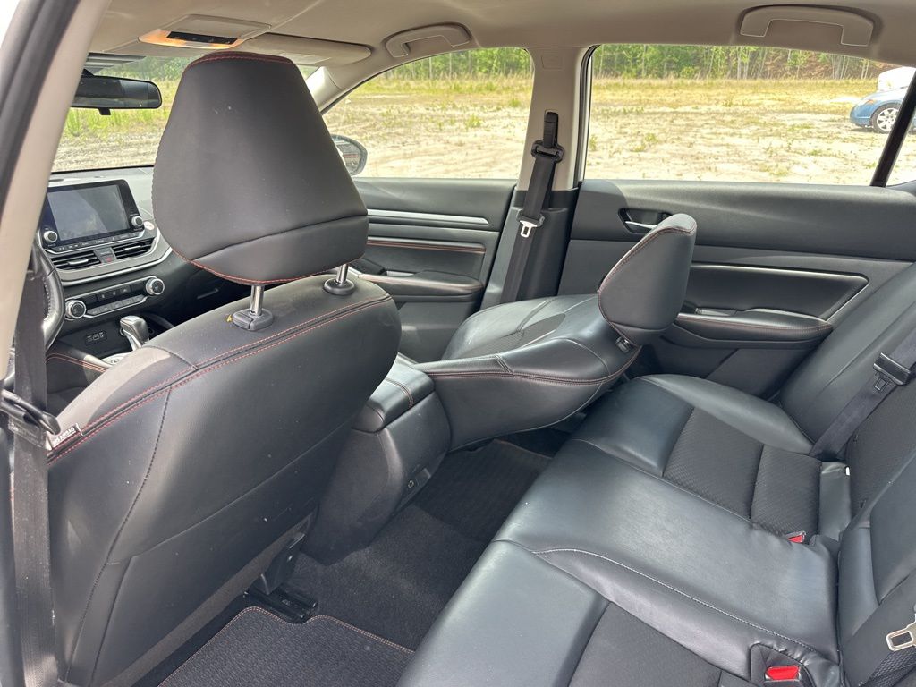2023 Glacier White Nissan Altima 2.5 SR FWD Sedan