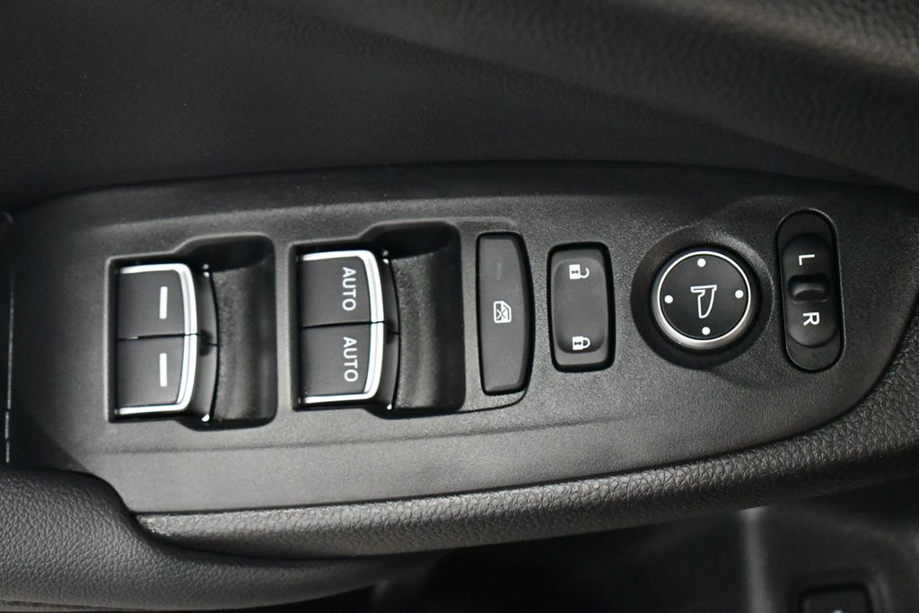 Thumbnail: 2022 Honda Accord - 16