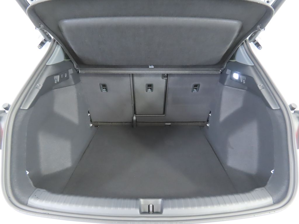2025 Audi Q4 e-tron  28