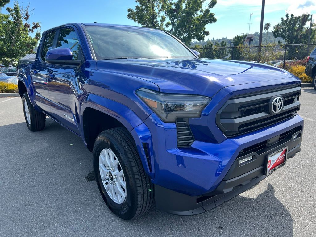 2025 Toyota Tacoma SR5 Double Cab photo 2