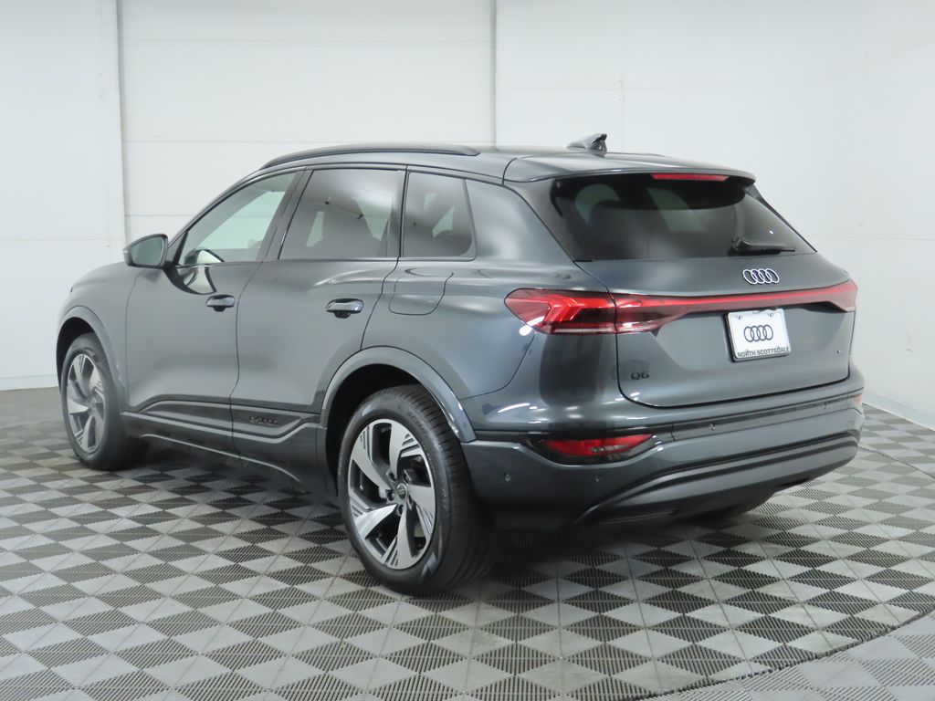 Thumbnail: 2025 Audi Q6 e-tron - 7