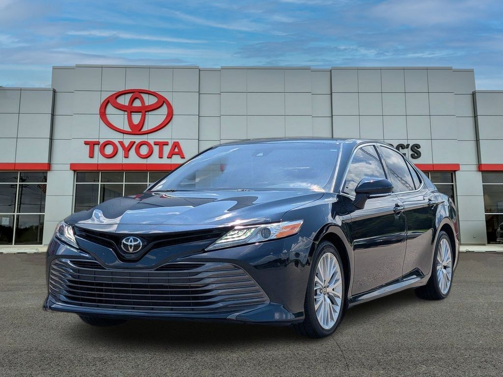 2020 Toyota Camry XLE FWD