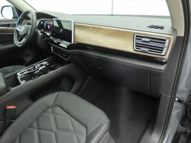 Thumbnail: 2026 Volkswagen Atlas - 17