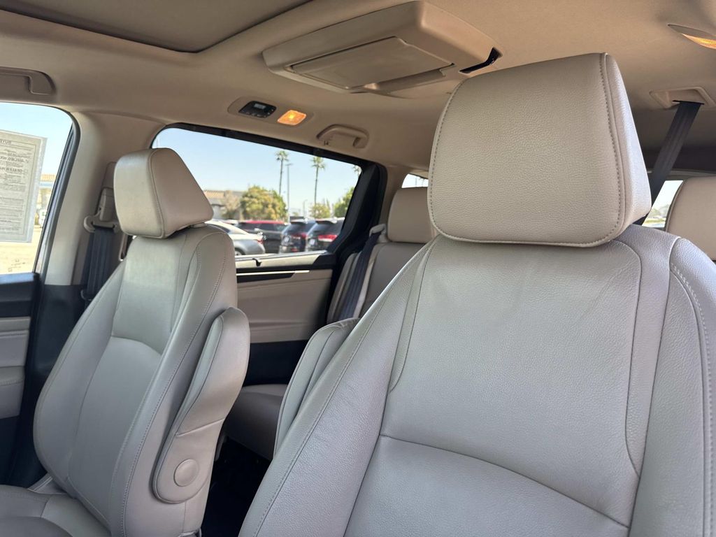 Used 2018 Honda Odyssey Touring 4D Passenger Van