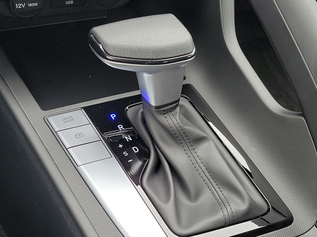 2025 Hyundai Elantra Sport 9