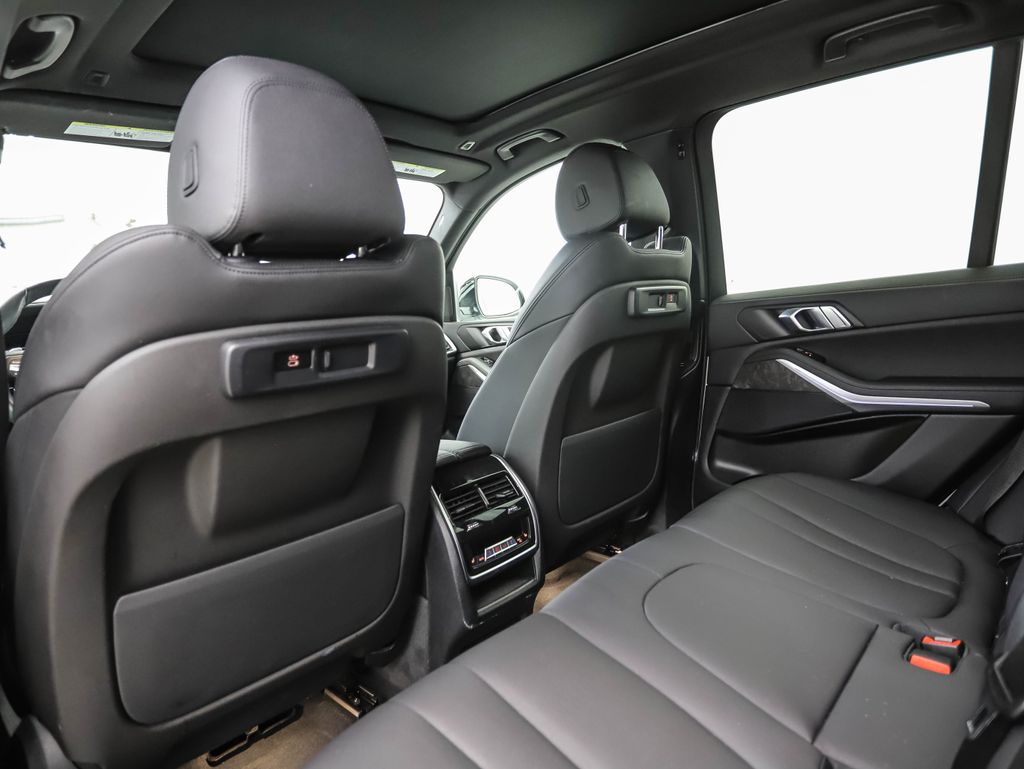 Thumbnail: 2022 BMW X5 - 20