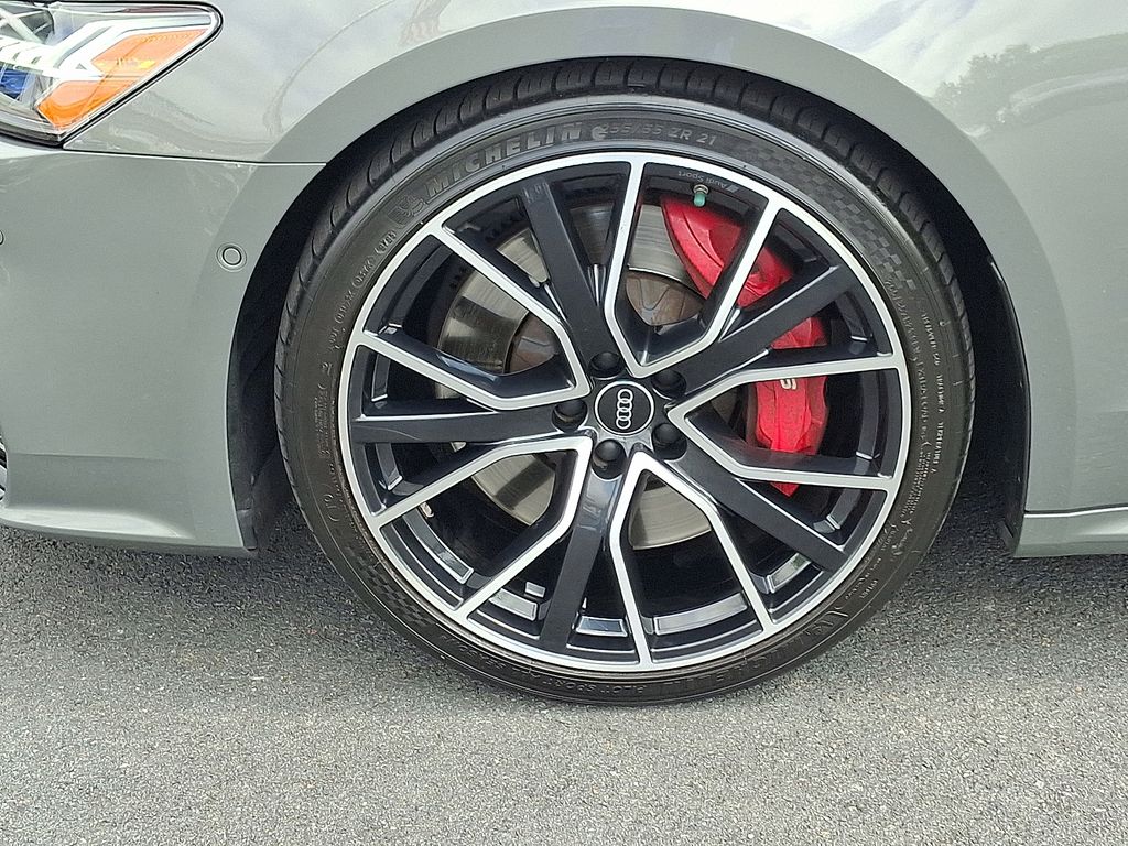 Thumbnail: 2022 Audi S7 - 8