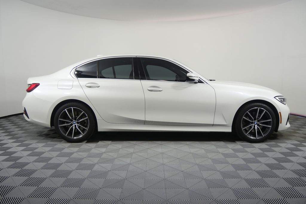 Thumbnail: 2019 BMW 3 Series - 2