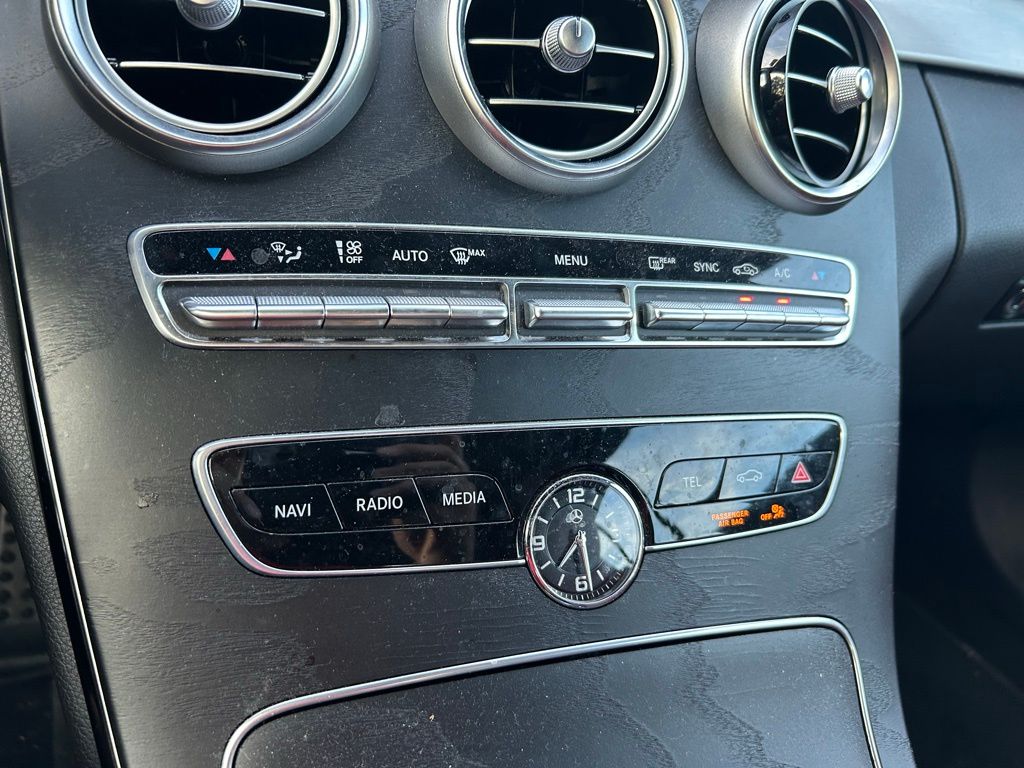 Thumbnail: 2021 Mercedes-Benz C-Class - 25