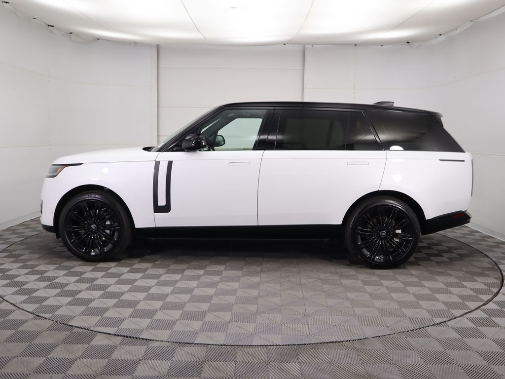 Thumbnail: 2025 Land Rover Range Rover - 8