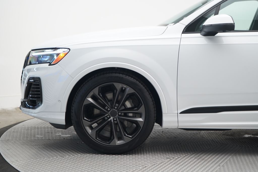 Thumbnail: 2026 Audi Q7 - 2
