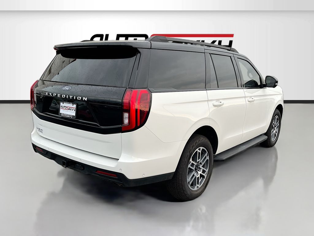 Used 2025 White Ford Active image 7