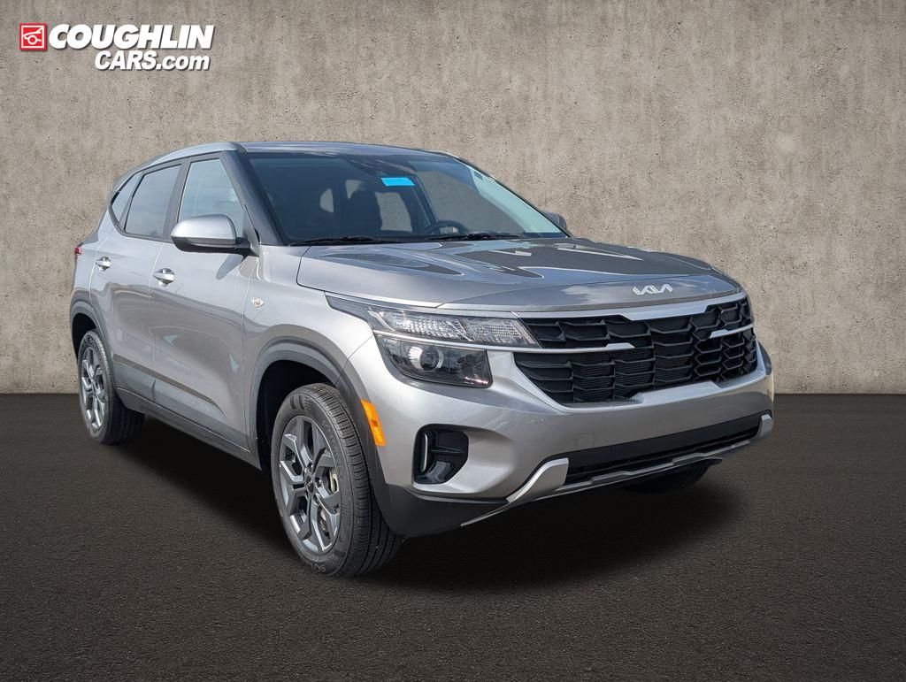 Steel Gray 2025 Kia Seltos LX AWD SUV / Crossover All-Wheel Drive Continuously Variable Transmission