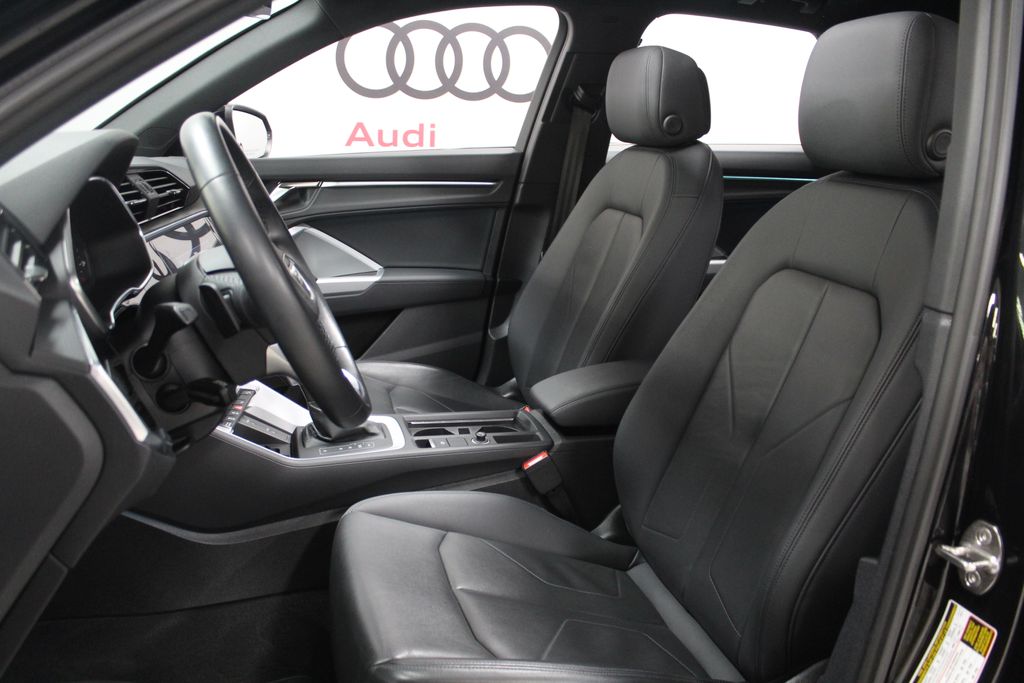 Thumbnail: 2023 Audi Q3 - 12