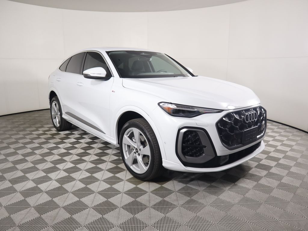 Thumbnail: 2025 Audi Q5 - 4