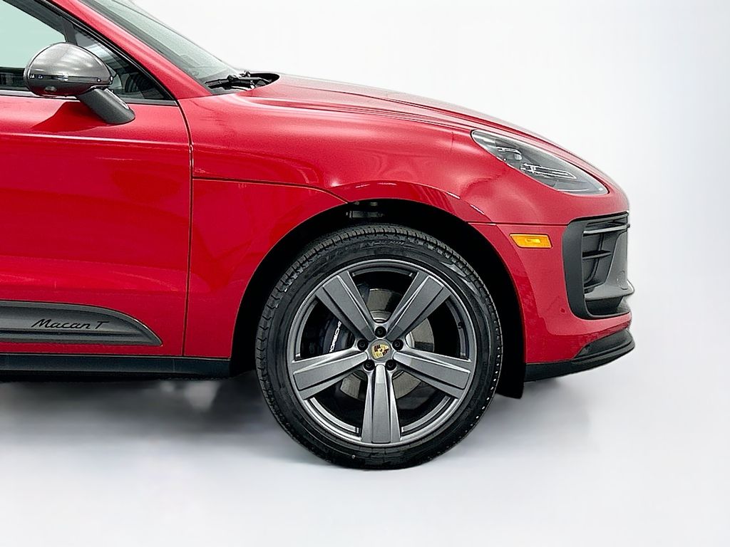 Thumbnail: 2026 Porsche Macan - 11