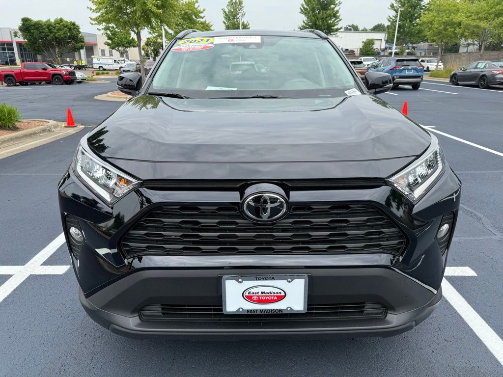 Thumbnail: 2021 Toyota RAV4 - 8