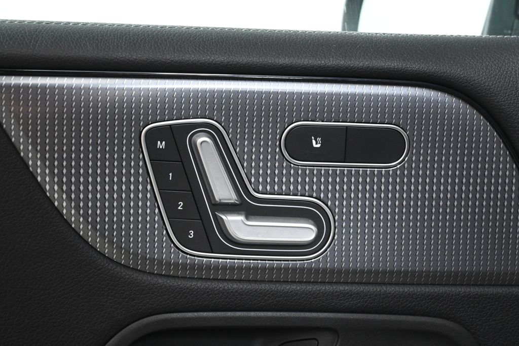 2020 Mercedes-Benz GLB 250 30