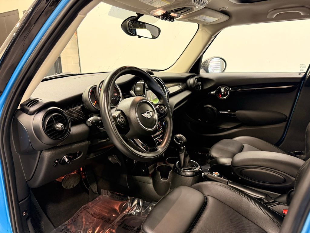2017 MINI Cooper Base 11