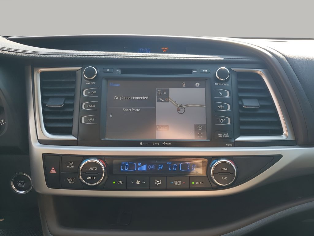 Used Car 2016 Toyota Highlander  Xle V6 For Sale In Austin, Texas