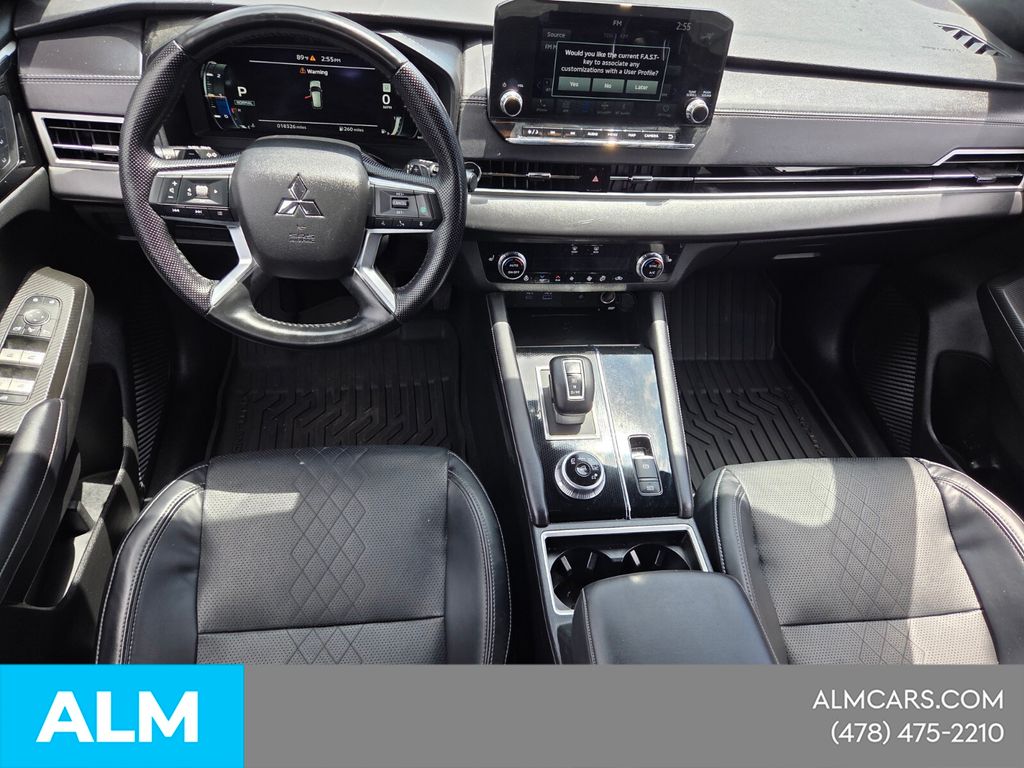 Used 2024  Mitsubishi SEL image 9