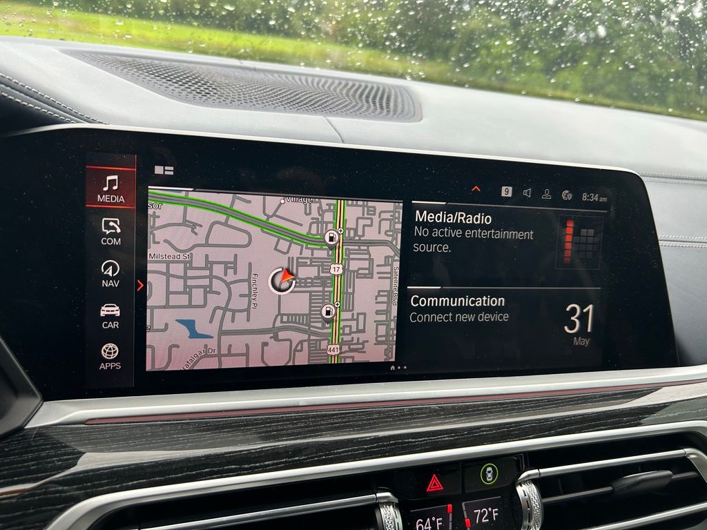 2022 BMW X7 M50i 27