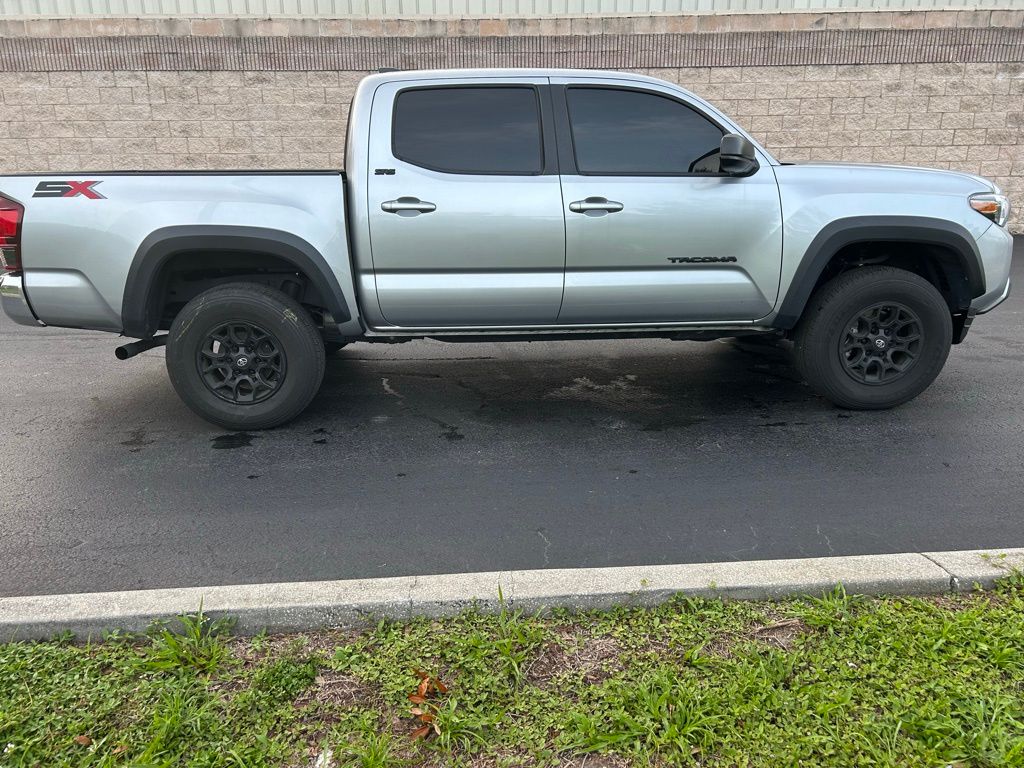 2023 Toyota Tacoma TRD Off-Road 6