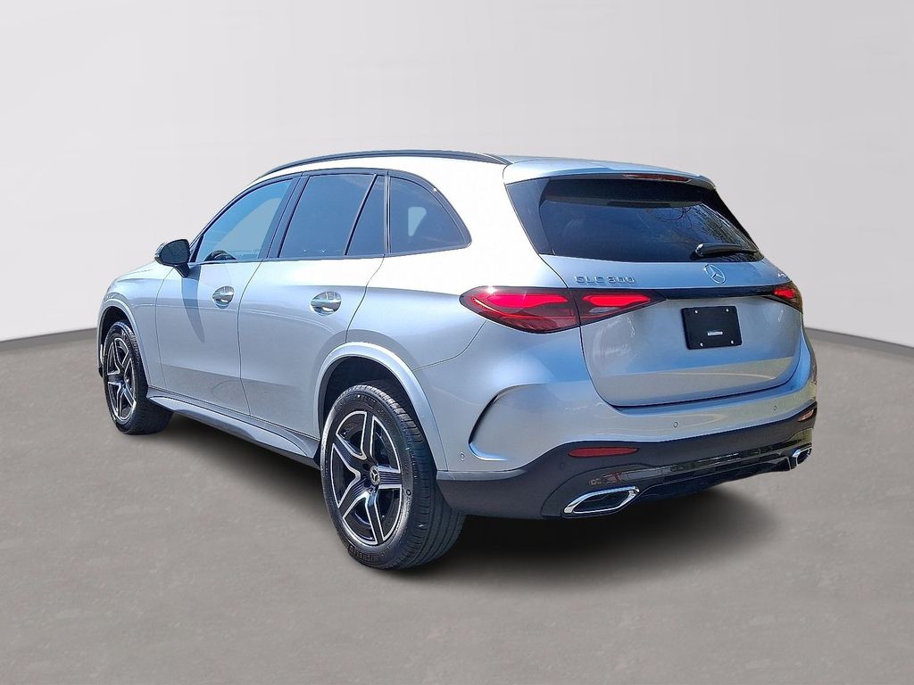 Thumbnail: 2026 Mercedes-Benz GLC - 4