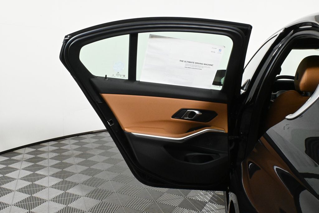 Thumbnail: 2025 BMW 3 Series - 31