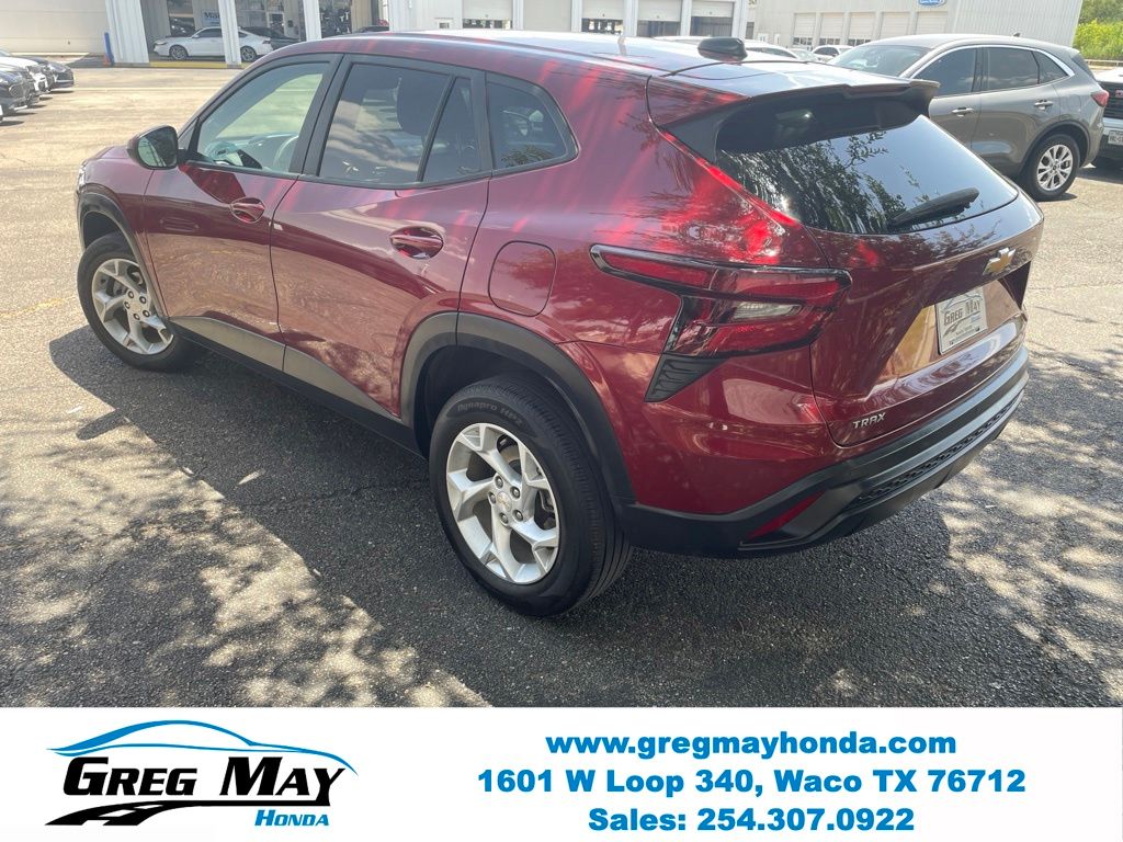 2025 Chevrolet Trax LS - 5