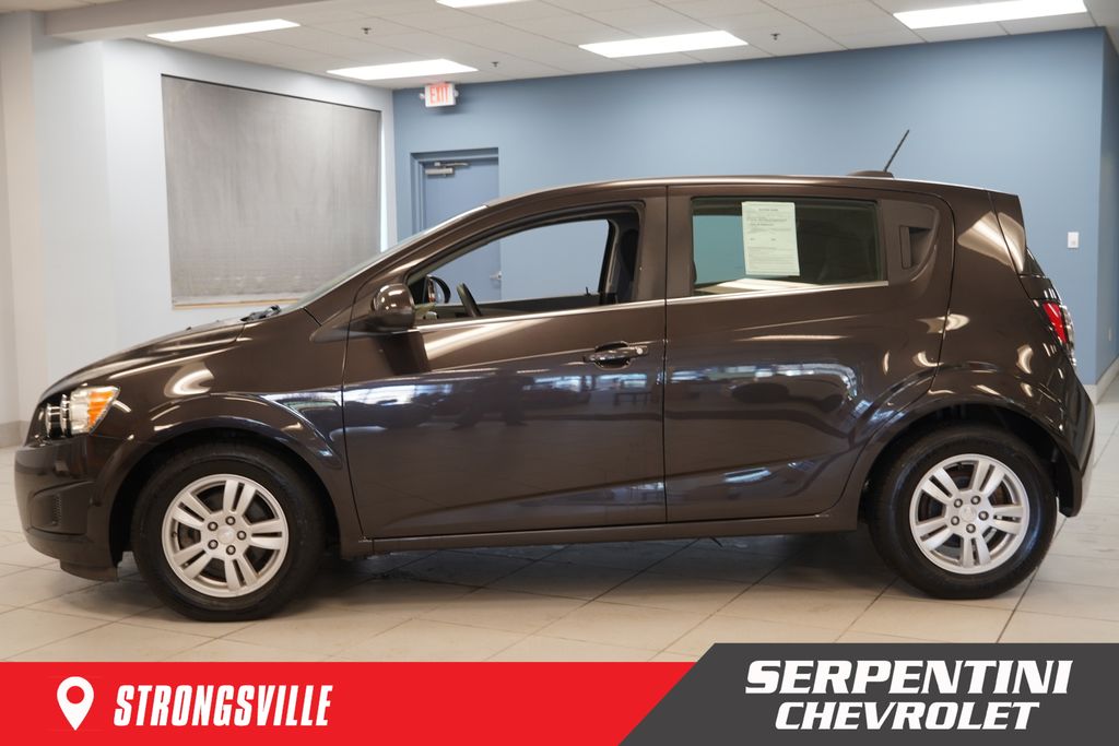 2015 Chevrolet Sonic LT Hatchback FWD