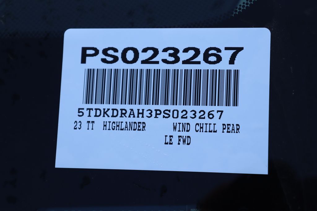 Thumbnail: 2023 Toyota Highlander - 7