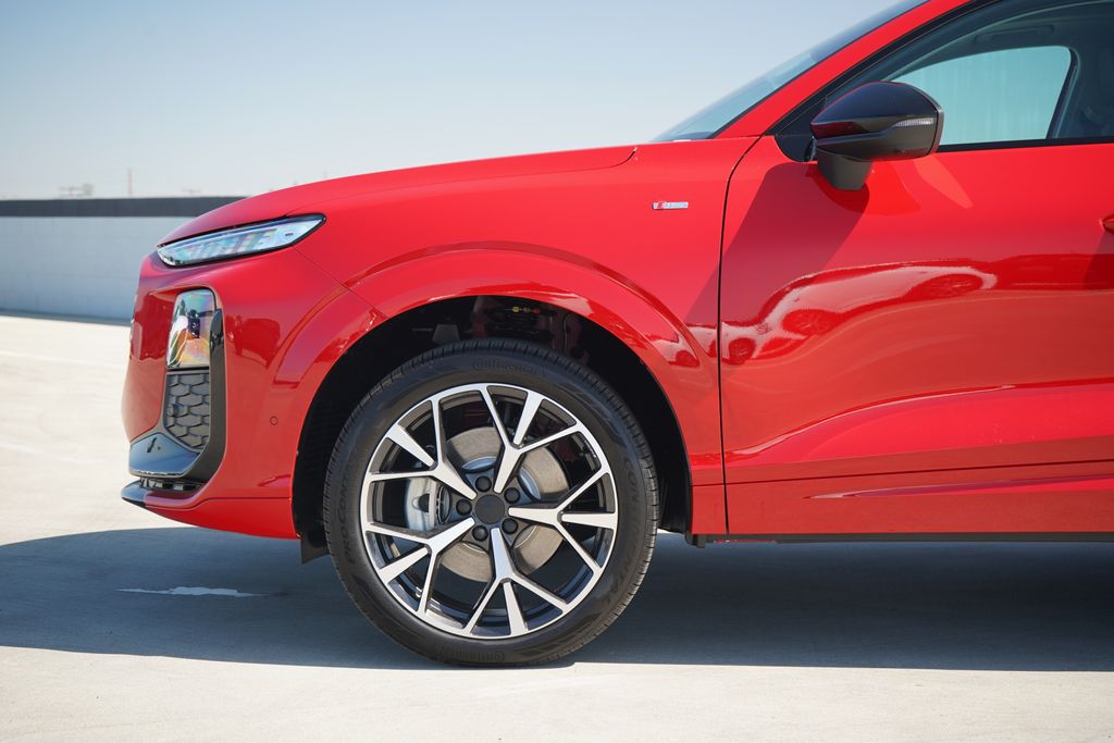 Thumbnail: 2026 Audi Q3 - 2