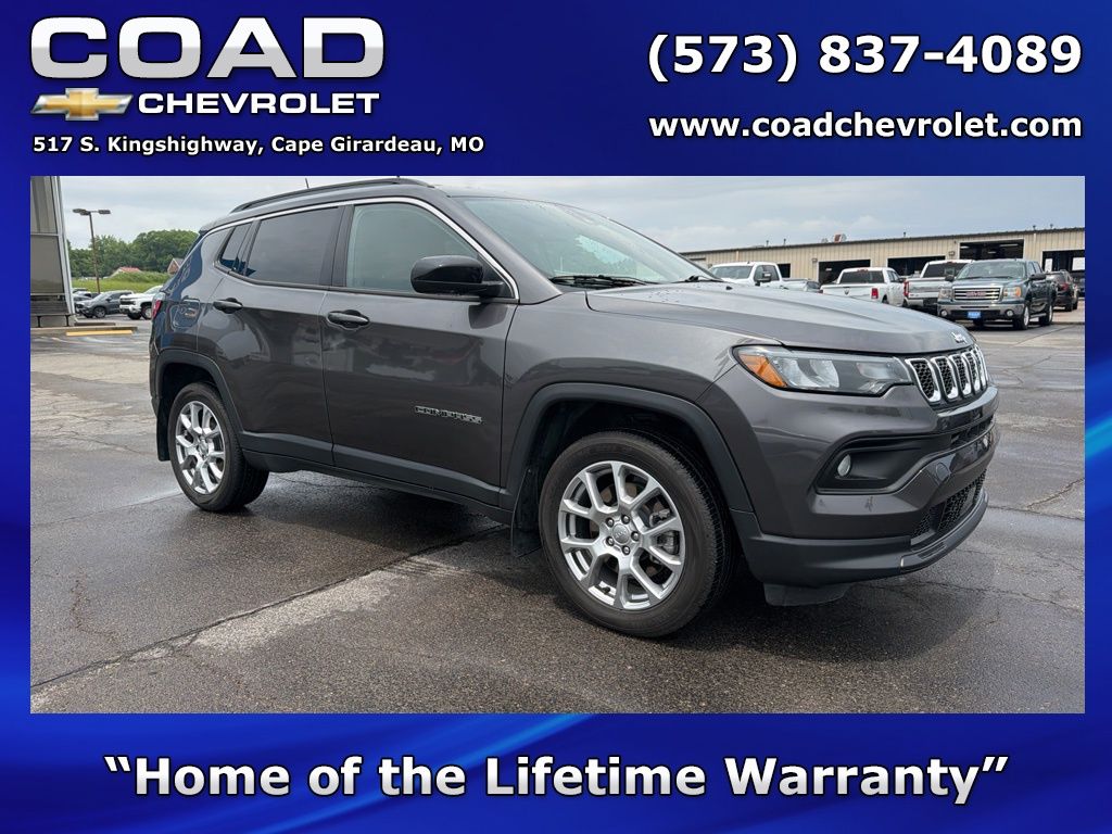 2023 Jeep Compass Latitude Lux 4WD