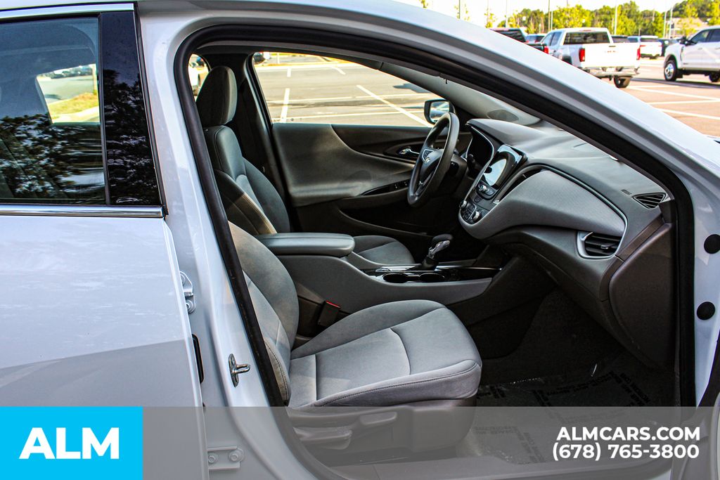Used 2024 White Chevrolet LT image 20