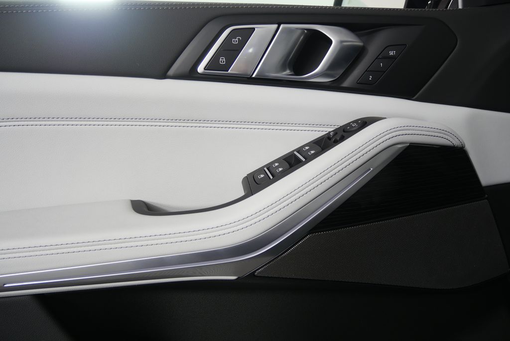 2026 BMW X5 xDrive40i 9