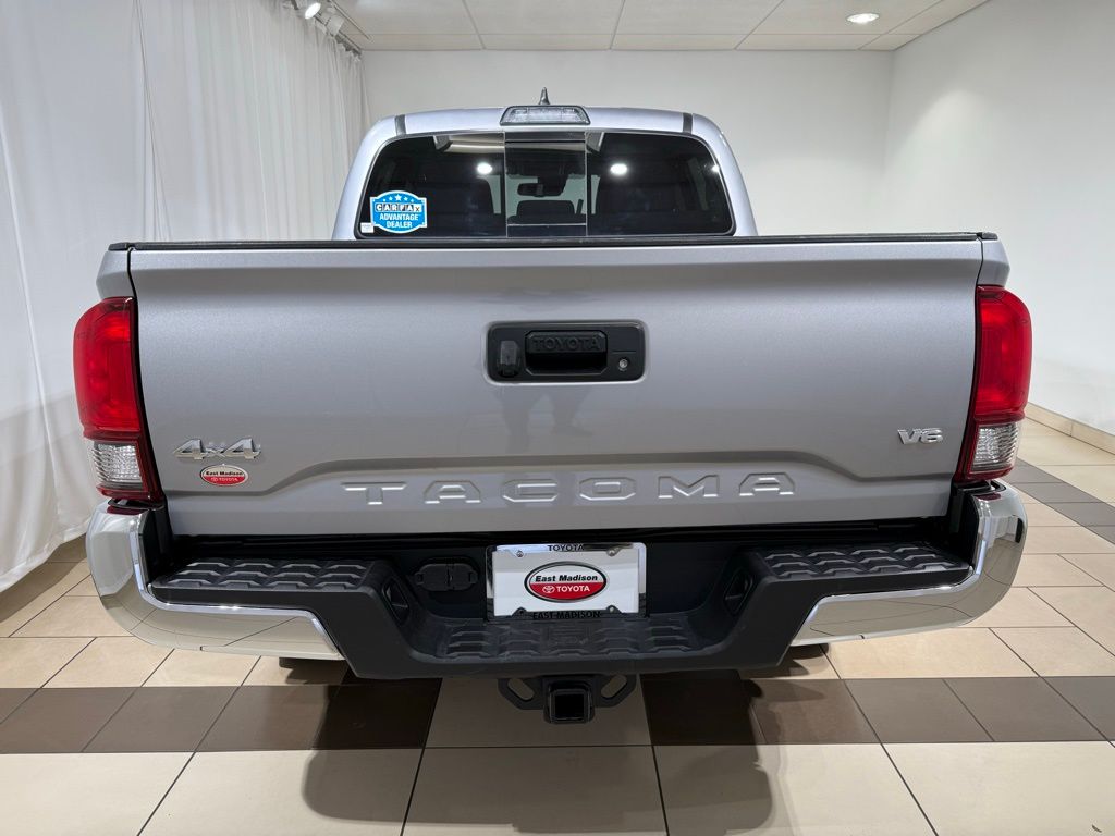 Thumbnail: 2019 Toyota Tacoma - 4
