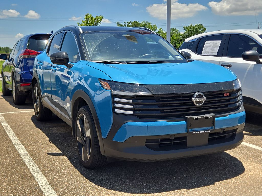 2025 Nissan Kicks SR White at Bravo Nissan