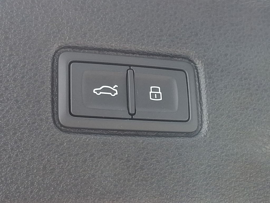 Thumbnail: 2022 Audi Q7 - 29