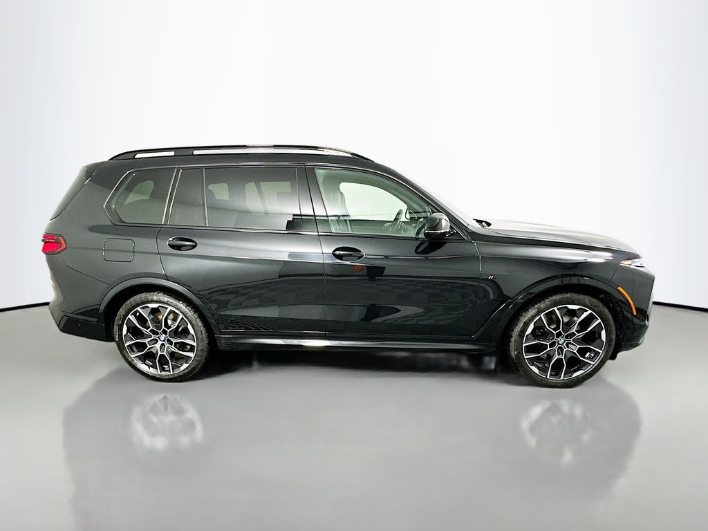 Thumbnail: 2027 BMW X7 - 4