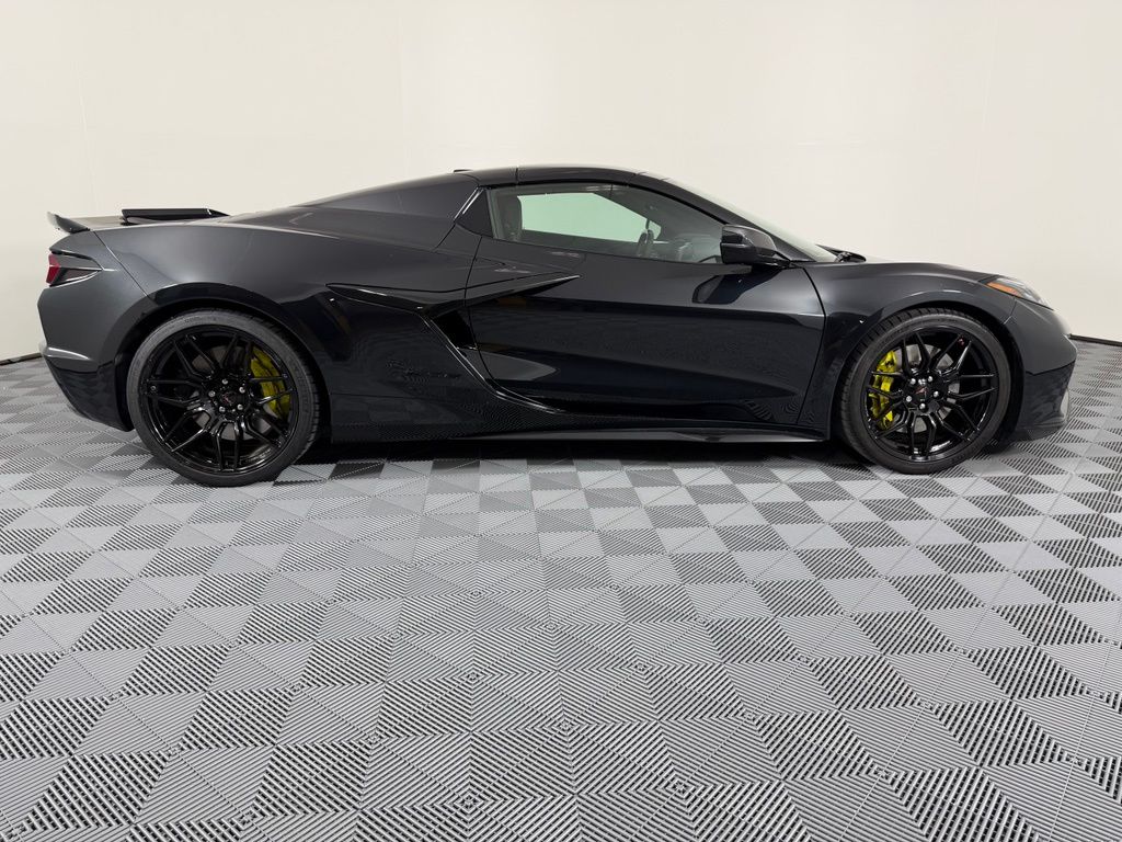 Thumbnail: 2024 Chevrolet Corvette - 11