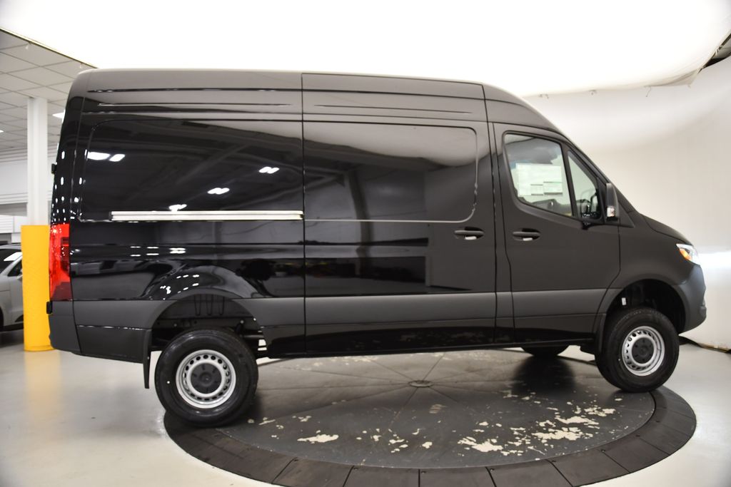 2025 Mercedes-Benz Sprinter 2500 5